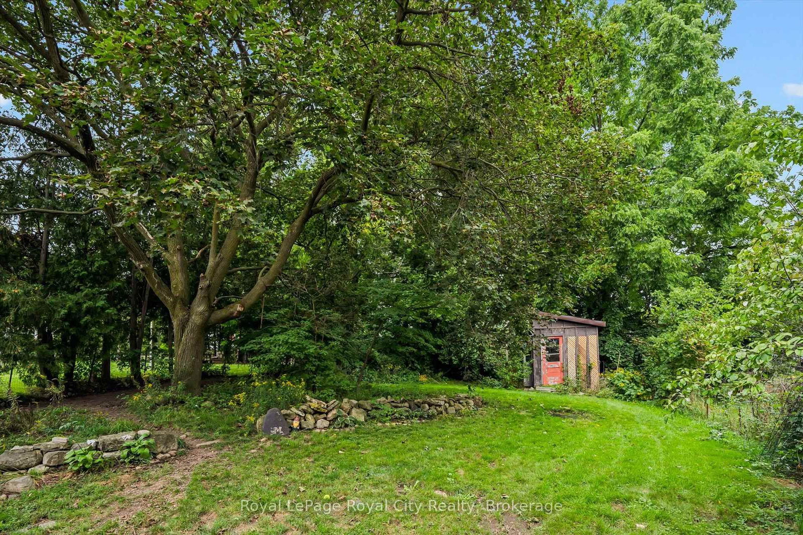 194 Grove Street • Guelph, ON photo 39