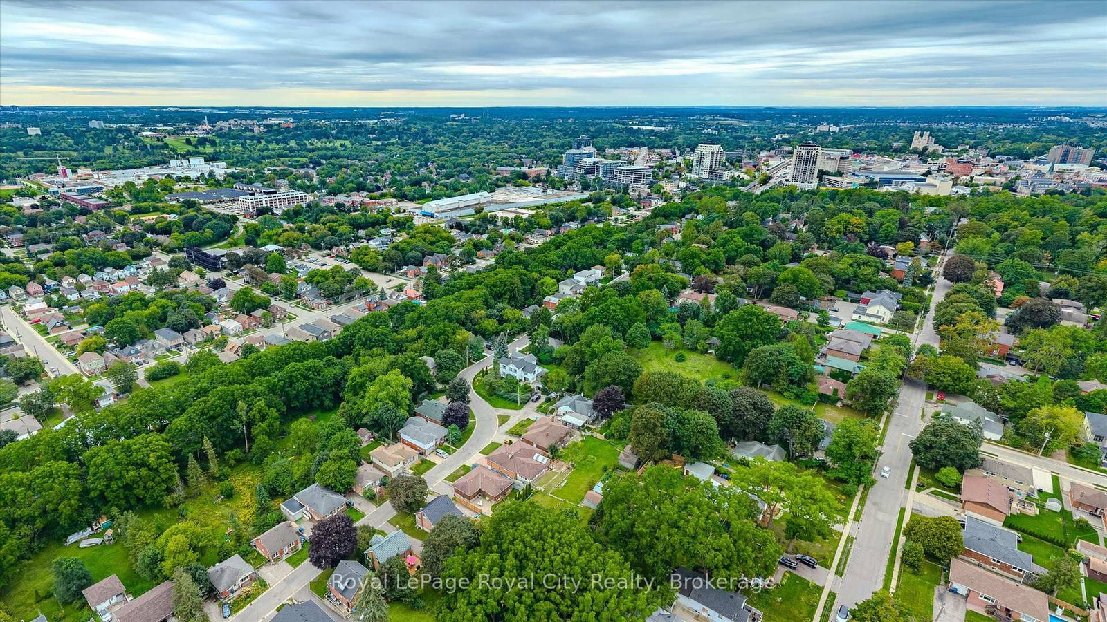 194 Grove Street • Guelph, ON photo 46