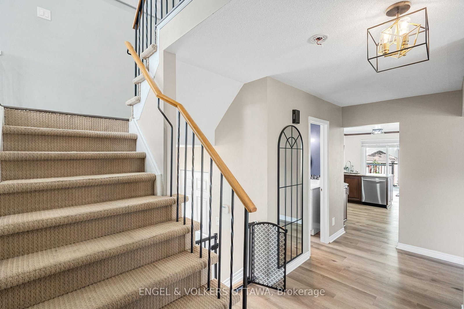 6529 Tooney Drive • Ottawa, ON photo 17