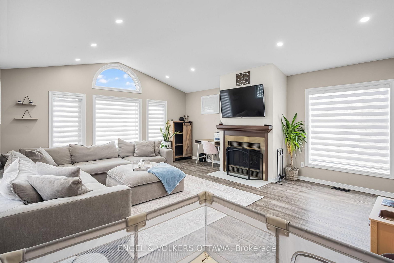6529 Tooney Drive • Ottawa, ON photo 19