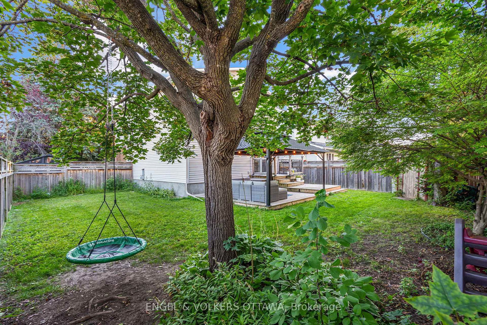 6529 Tooney Drive • Ottawa, ON photo 35