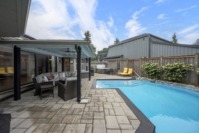 19 Tallwood Circle • London North, ON photo 7