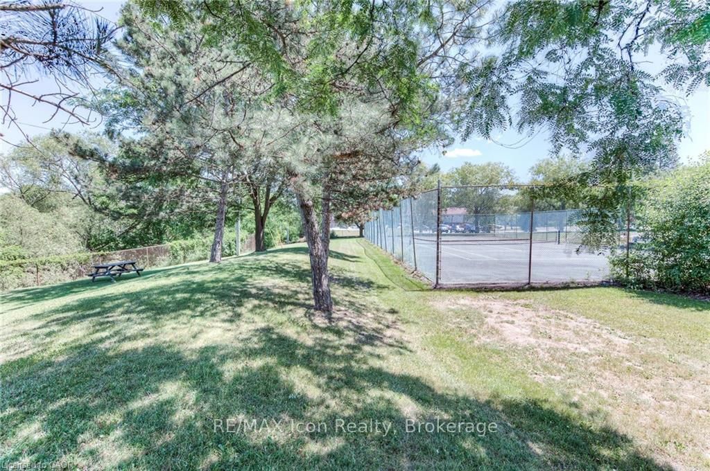 225 Harvard Place • #402 • Waterloo, ON photo 12