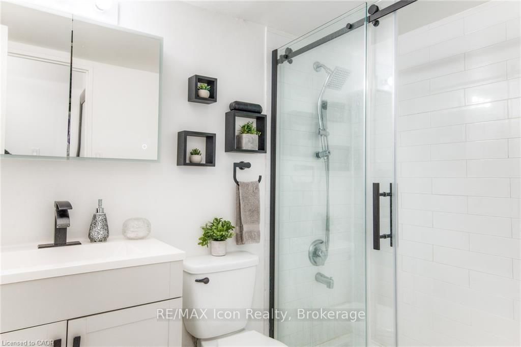 225 Harvard Place • #402 • Waterloo, ON photo 7
