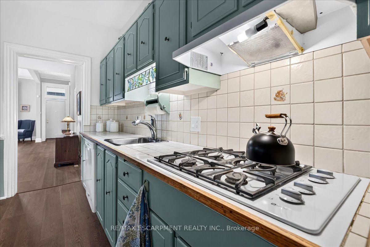 139 Queen Street S • Hamilton, ON photo 14