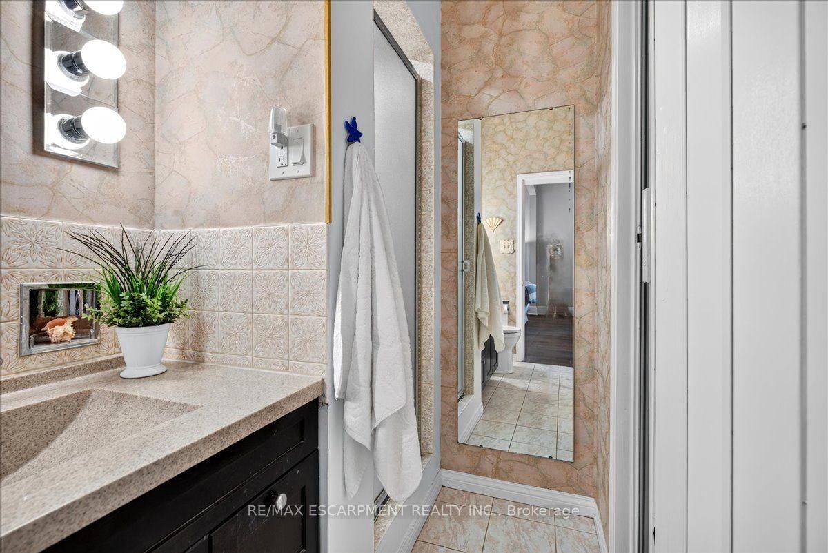 139 Queen Street S • Hamilton, ON photo 21
