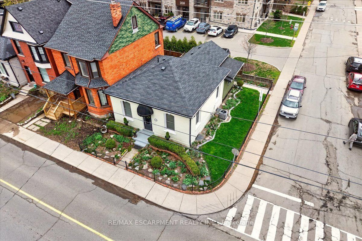 139 Queen Street S • Hamilton, ON photo 31