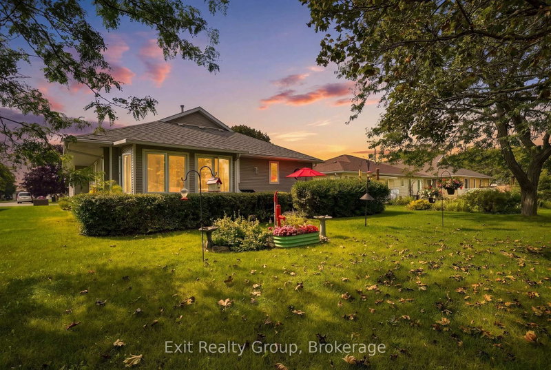 6 Heritage Drive