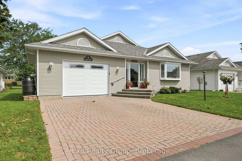 6 Heritage Drive