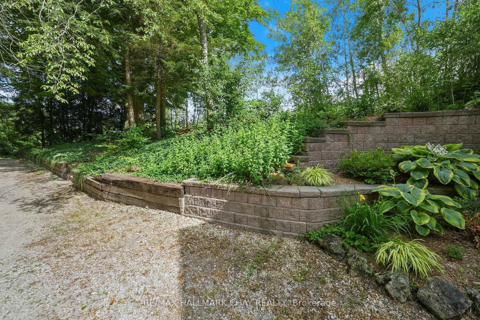 42 MOUNTAINVIEW Road • Mulmur, ON photo 36