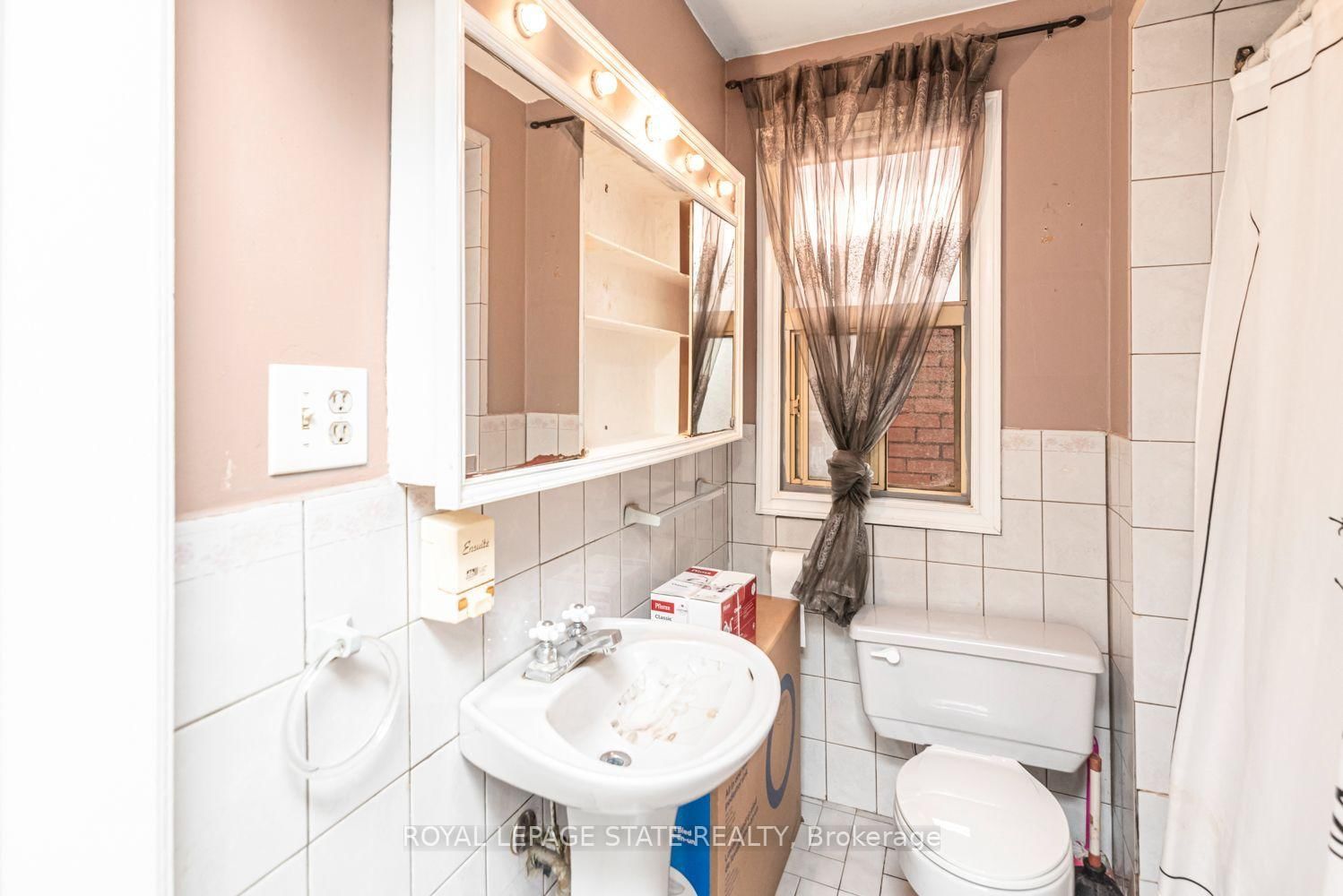 75 Kensington Avenue N • Hamilton, ON photo 37