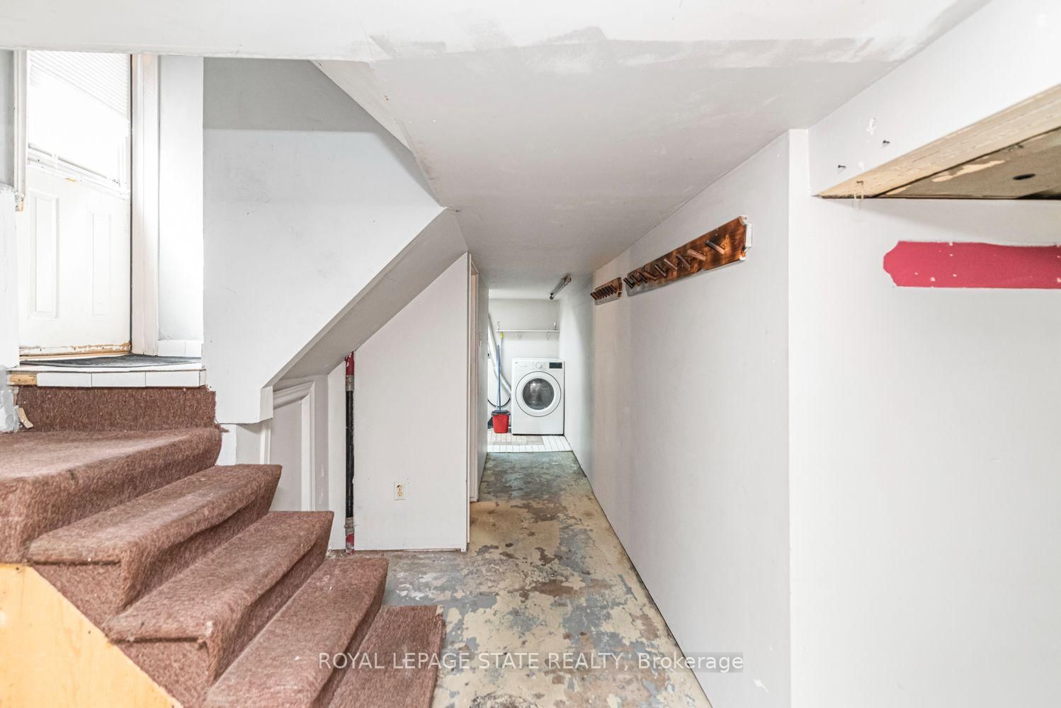75 Kensington Avenue N • Hamilton, ON photo 39