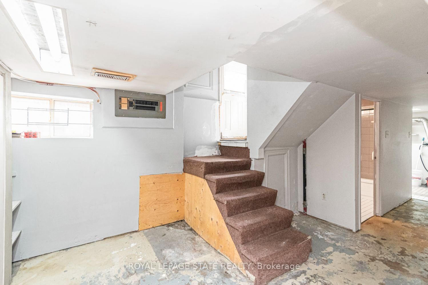 75 Kensington Avenue N • Hamilton, ON photo 40