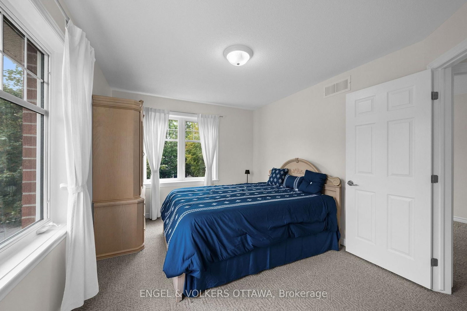 268 Horseshoe Crescent • Ottawa, ON photo 18
