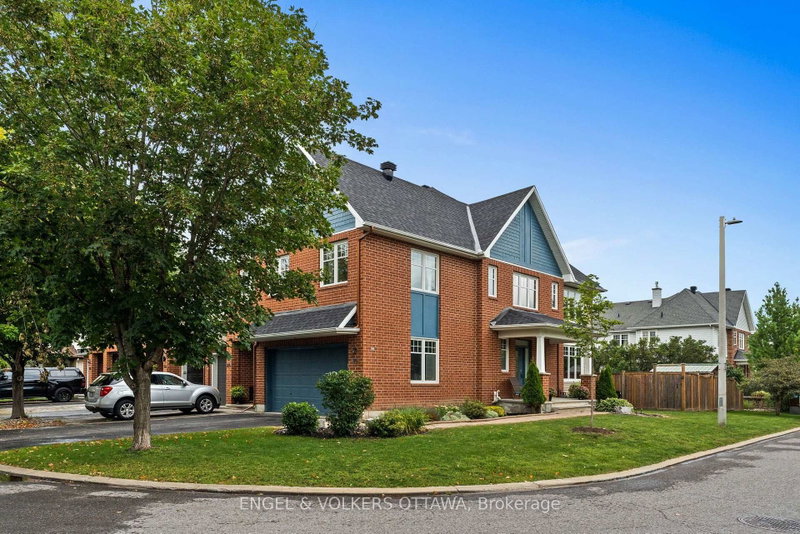 268 Horseshoe Crescent