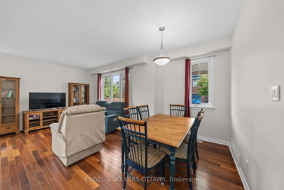 268 Horseshoe Crescent • Ottawa, ON photo 6