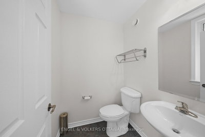268 Horseshoe Crescent • Ottawa, ON photo 9