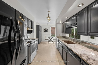 59 Naismith Crescent • Ottawa, ON photo 4