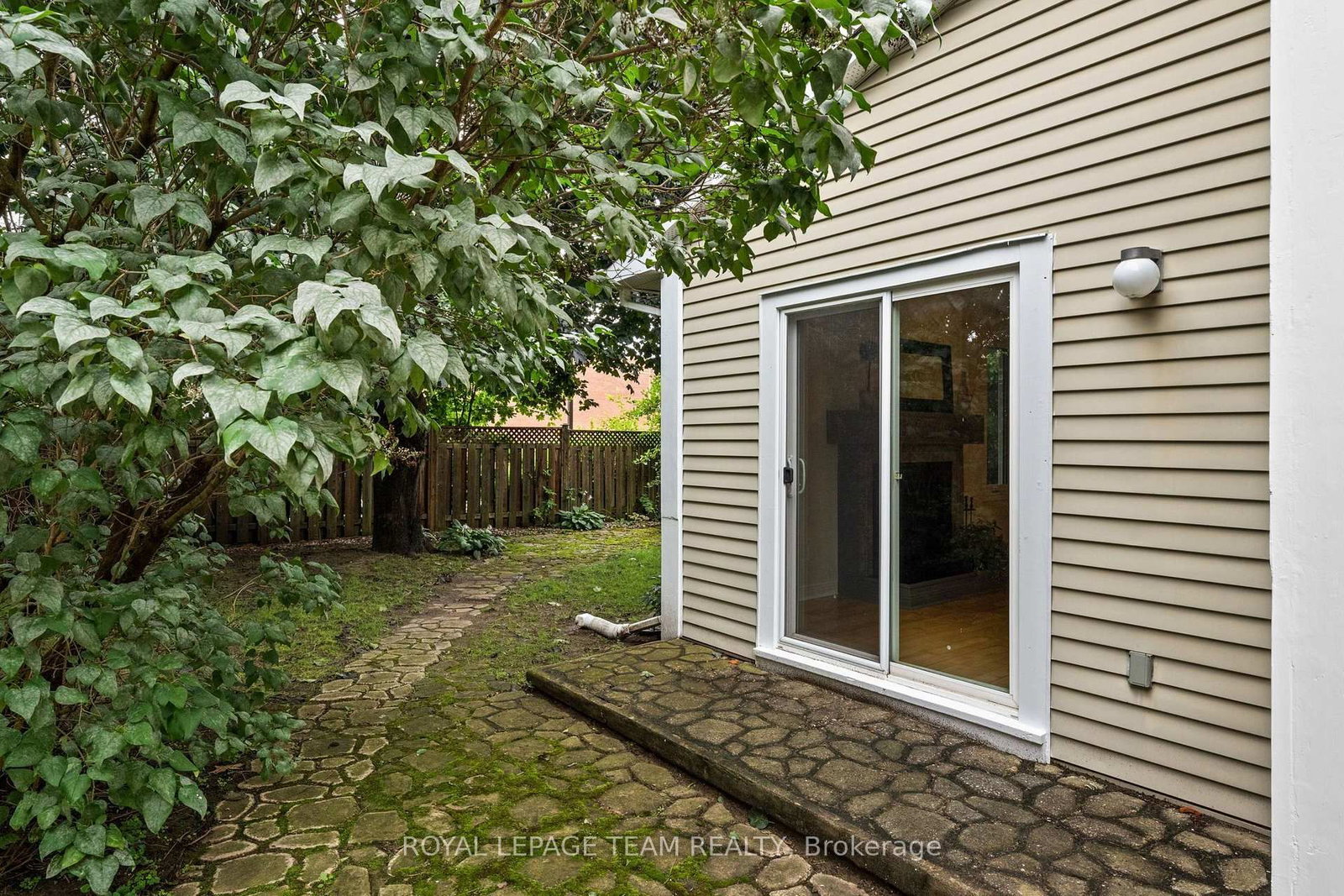 59 Naismith Crescent • Ottawa, ON photo 40