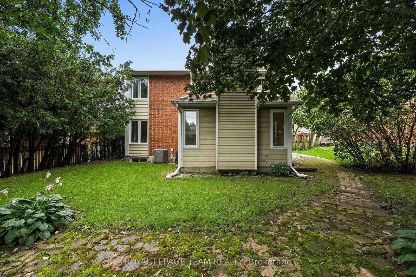 59 Naismith Crescent • Ottawa, ON photo 43