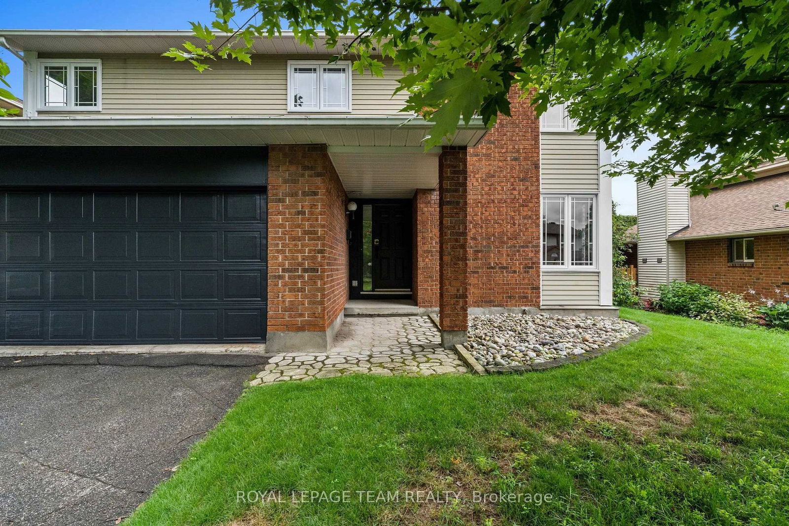 59 Naismith Crescent • Ottawa, ON photo 8