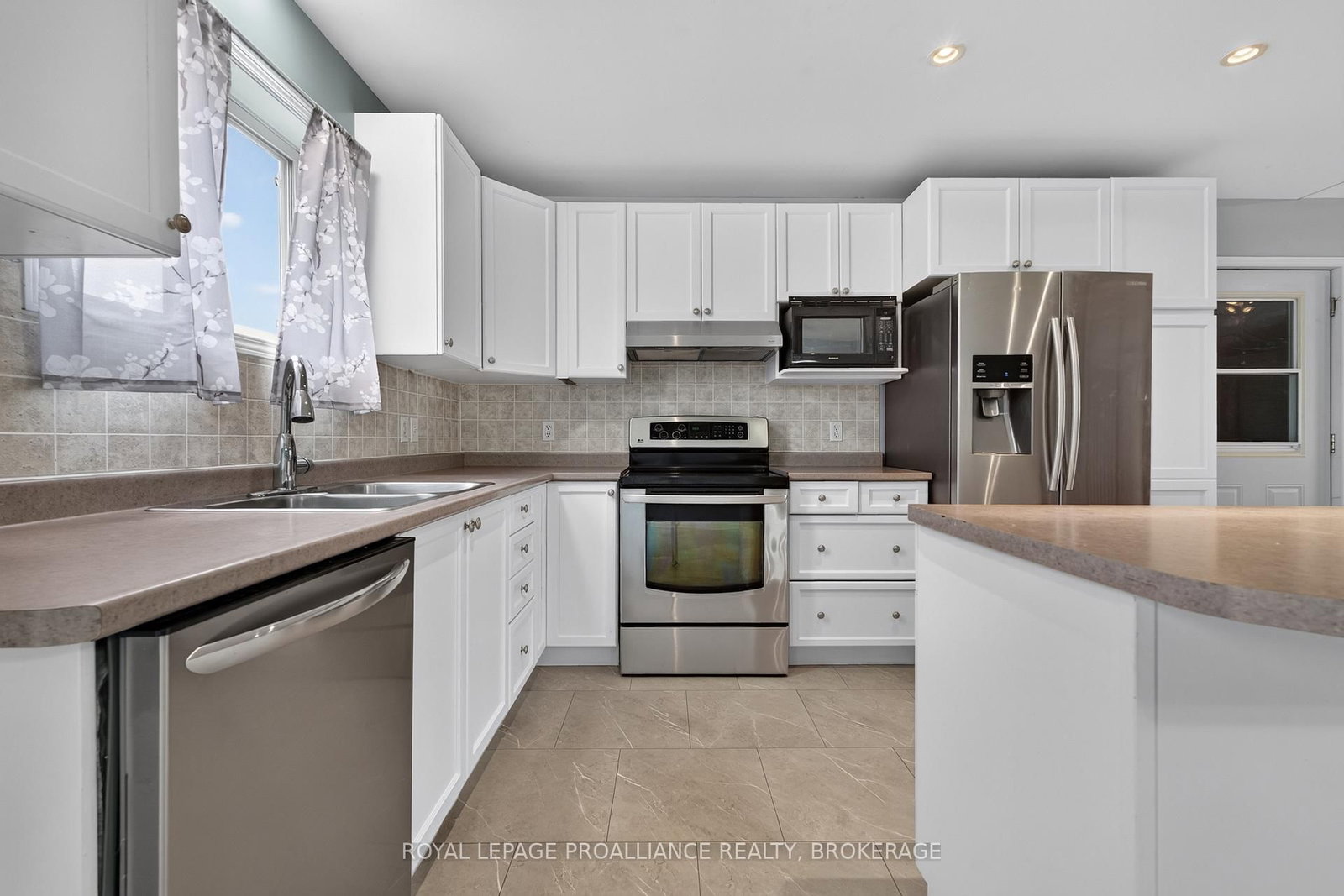 1023 Browns Road • Godfrey, ON photo 10