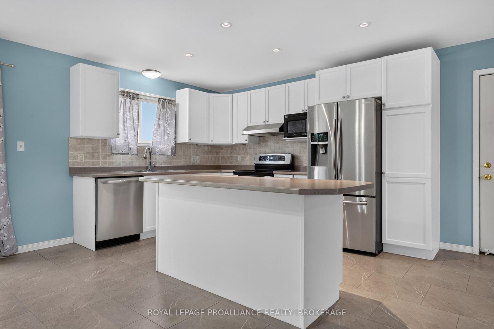 1023 Browns Road • Godfrey, ON photo 14