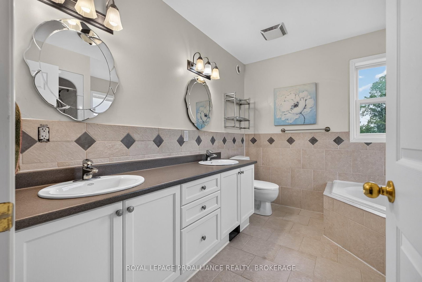 1023 Browns Road • Godfrey, ON photo 17
