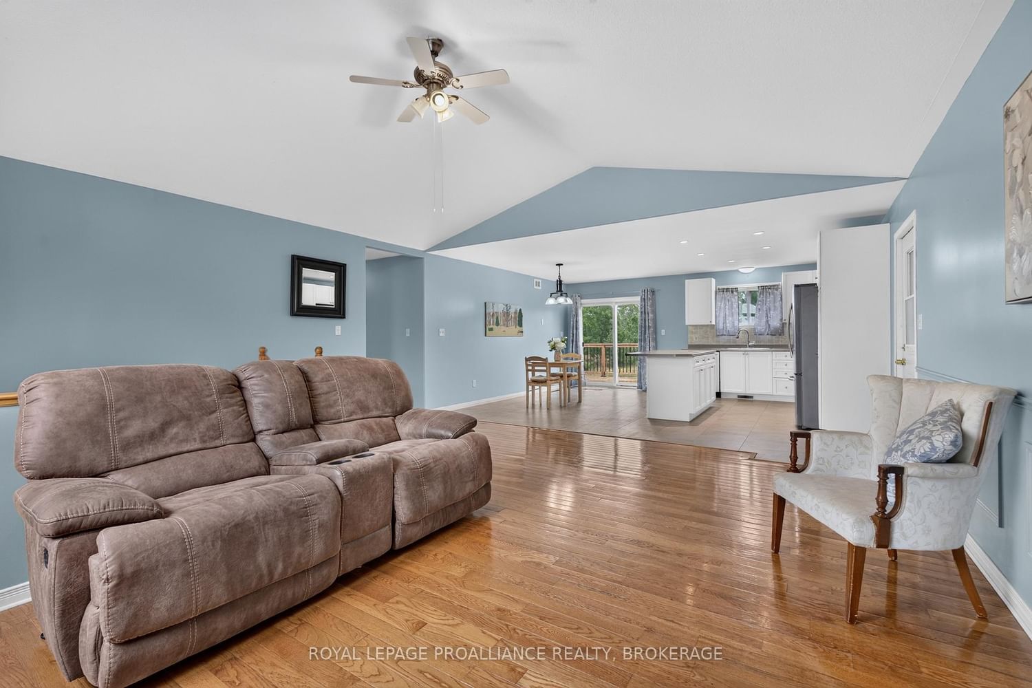1023 Browns Road • Godfrey, ON photo 5