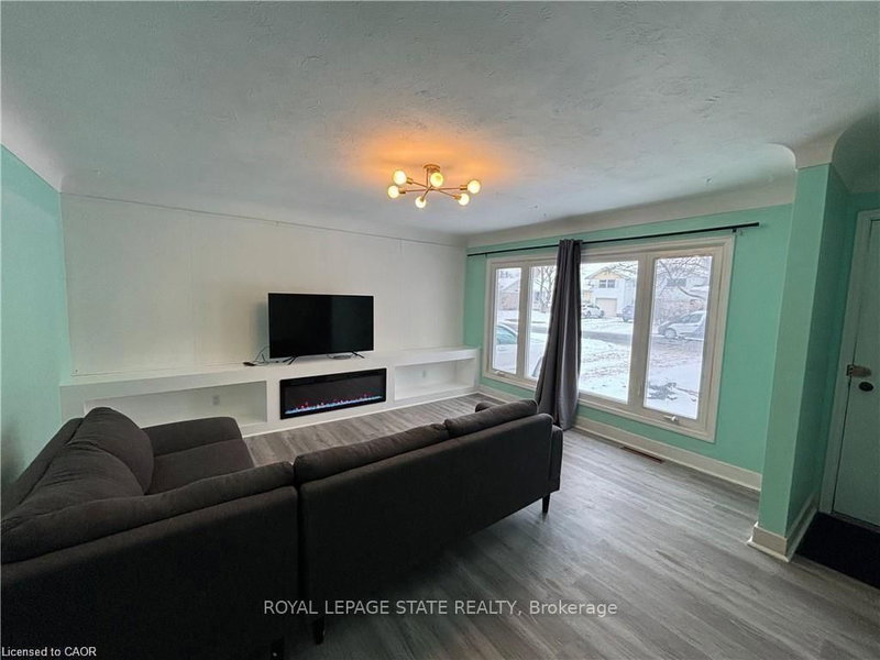 Upper - 118 Jacobson Avenue