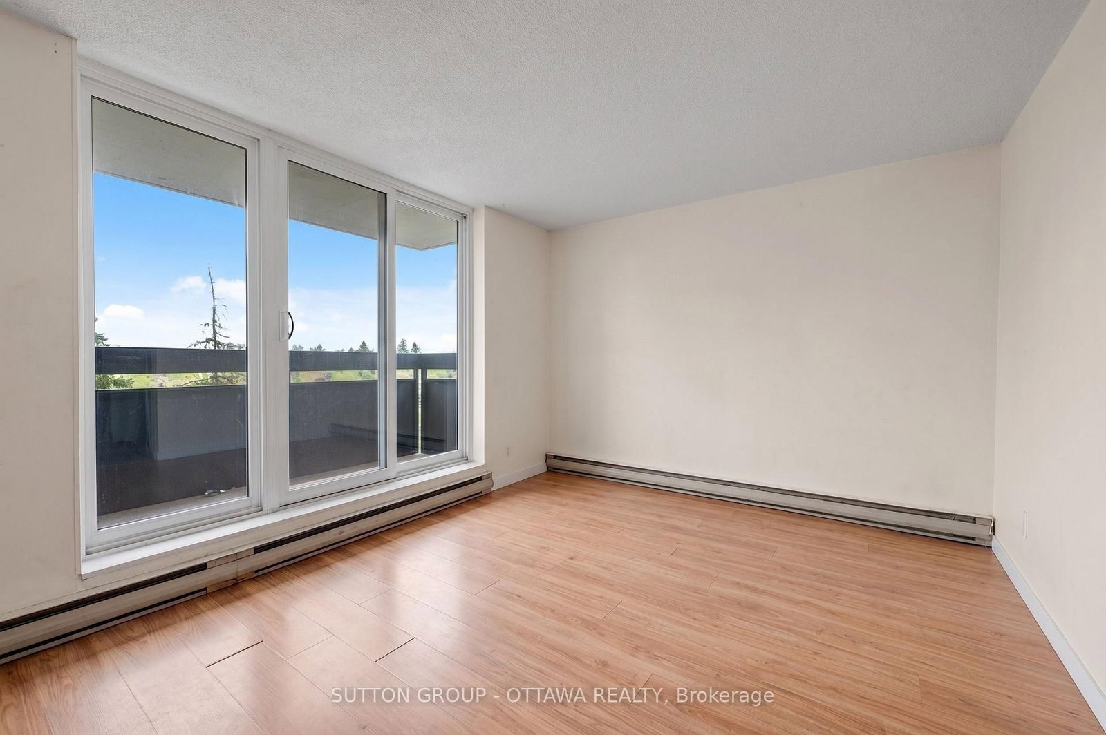 516-2000 Jasmine Cres, Ottawa, view 4