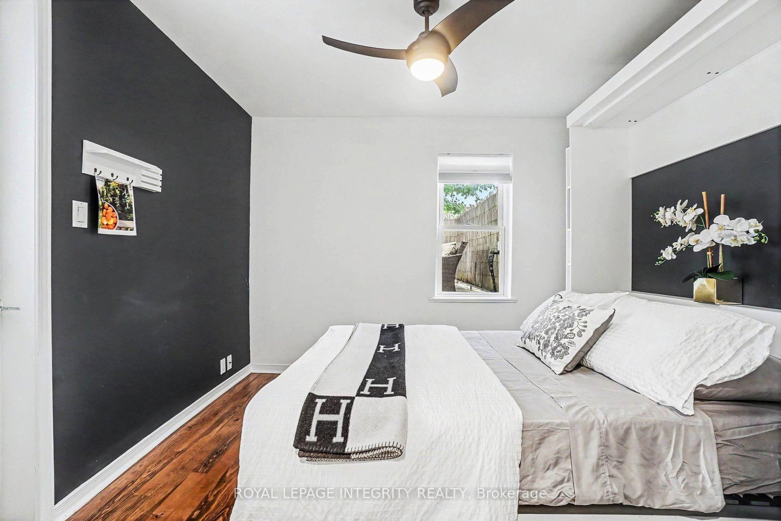 9 Holmwood Avenue • Ottawa, ON photo 22