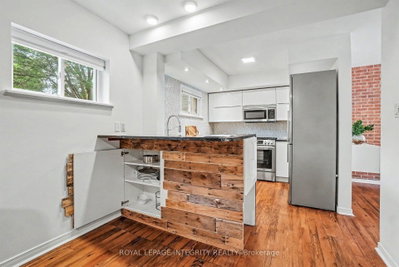 9 Holmwood Avenue • Ottawa, ON photo 9