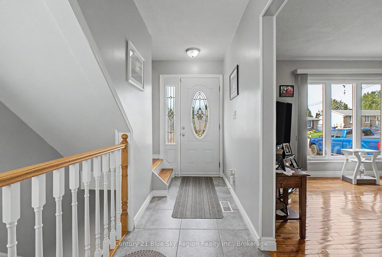 108 Tweedsmuir Drive • North Bay, ON photo 2