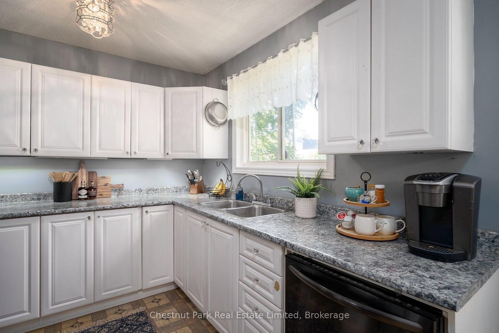 6 Spencer Street • Prince Edward County, ON photo 12