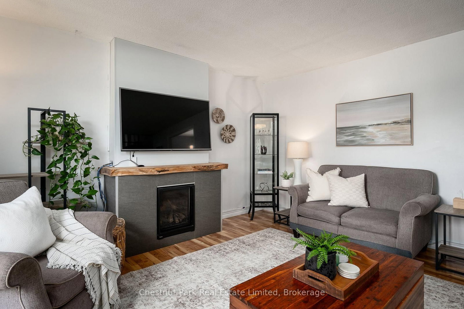 6 Spencer Street • Prince Edward County, ON photo 9