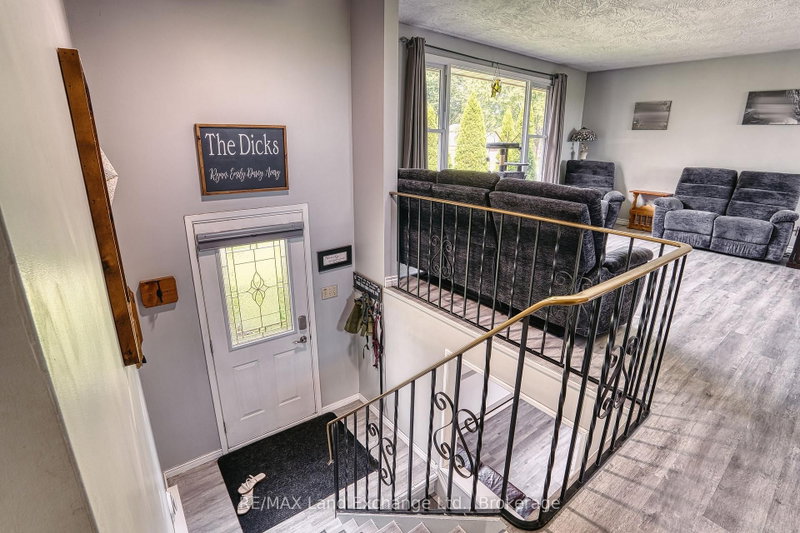 21 Fairview Dr photo 5
