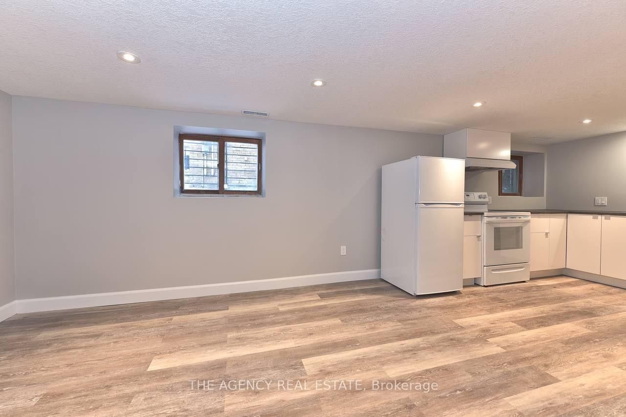 870 Queens Avenue, London East 5
