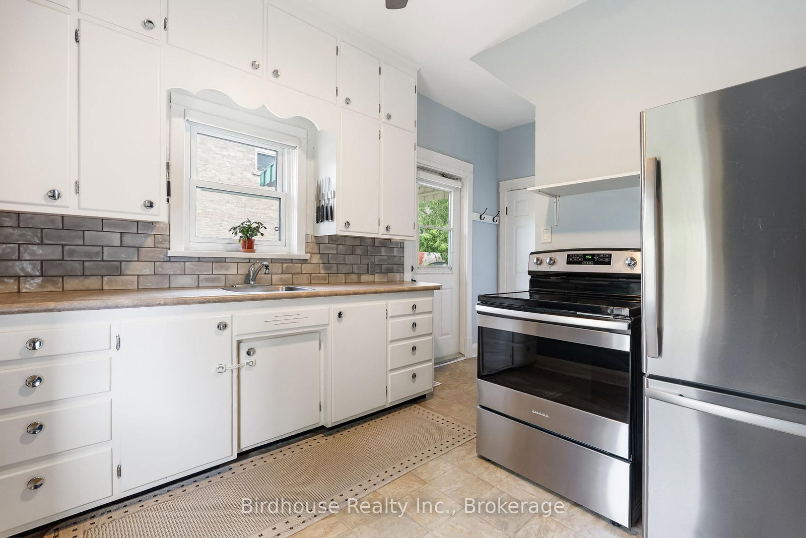 60 Wellington Street • Kawartha Lakes, ON photo 11