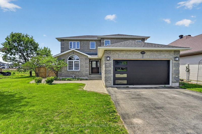 1014 Crestwood Drive