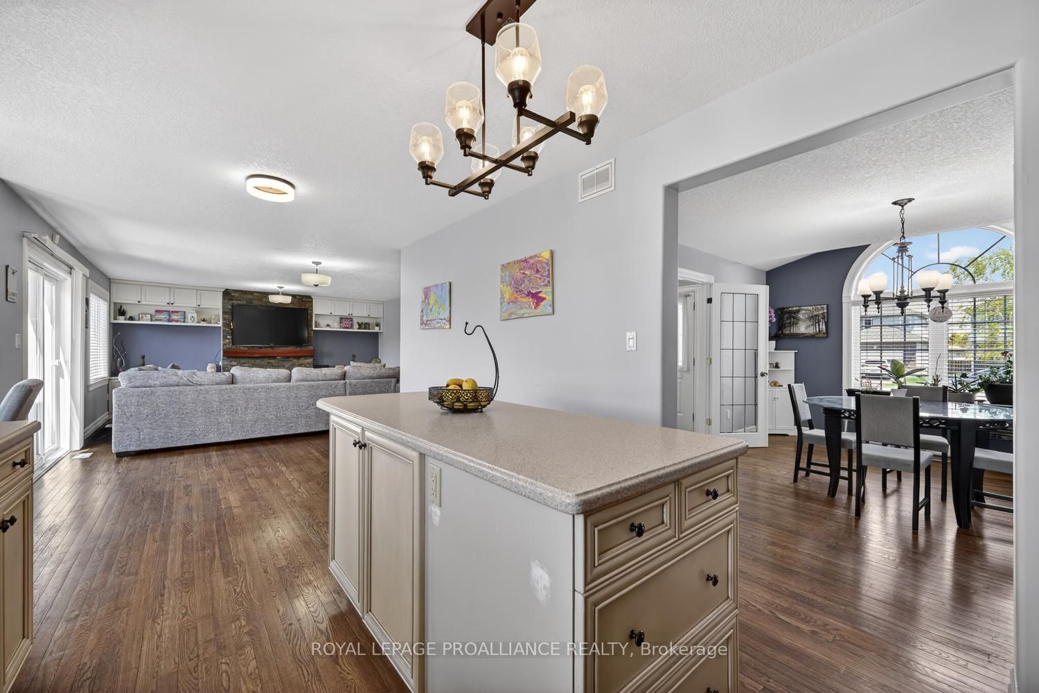 1014 Crestwood Drive • Brockville, ON photo 12