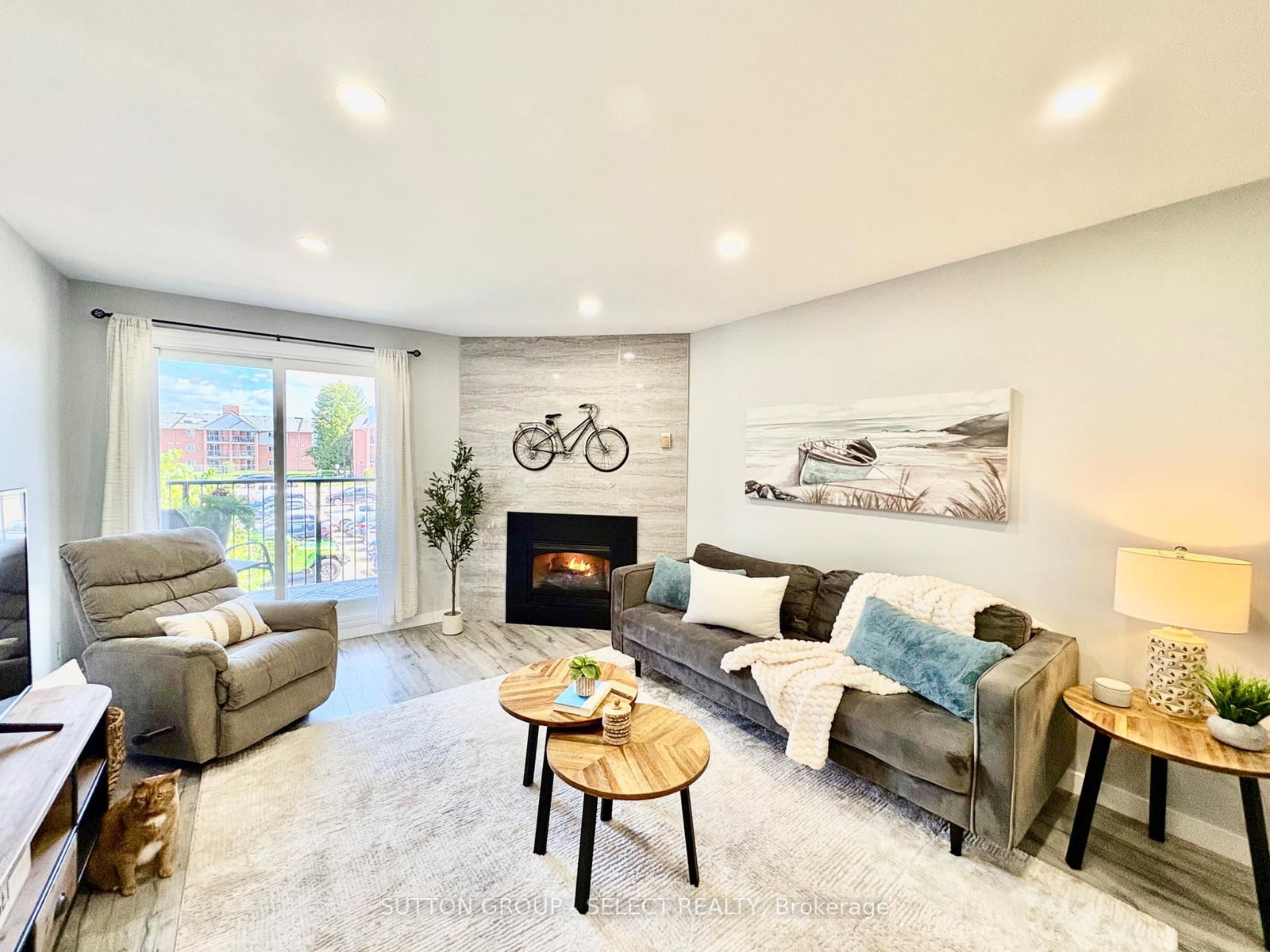 125 - 148 Conway Drive, London South
