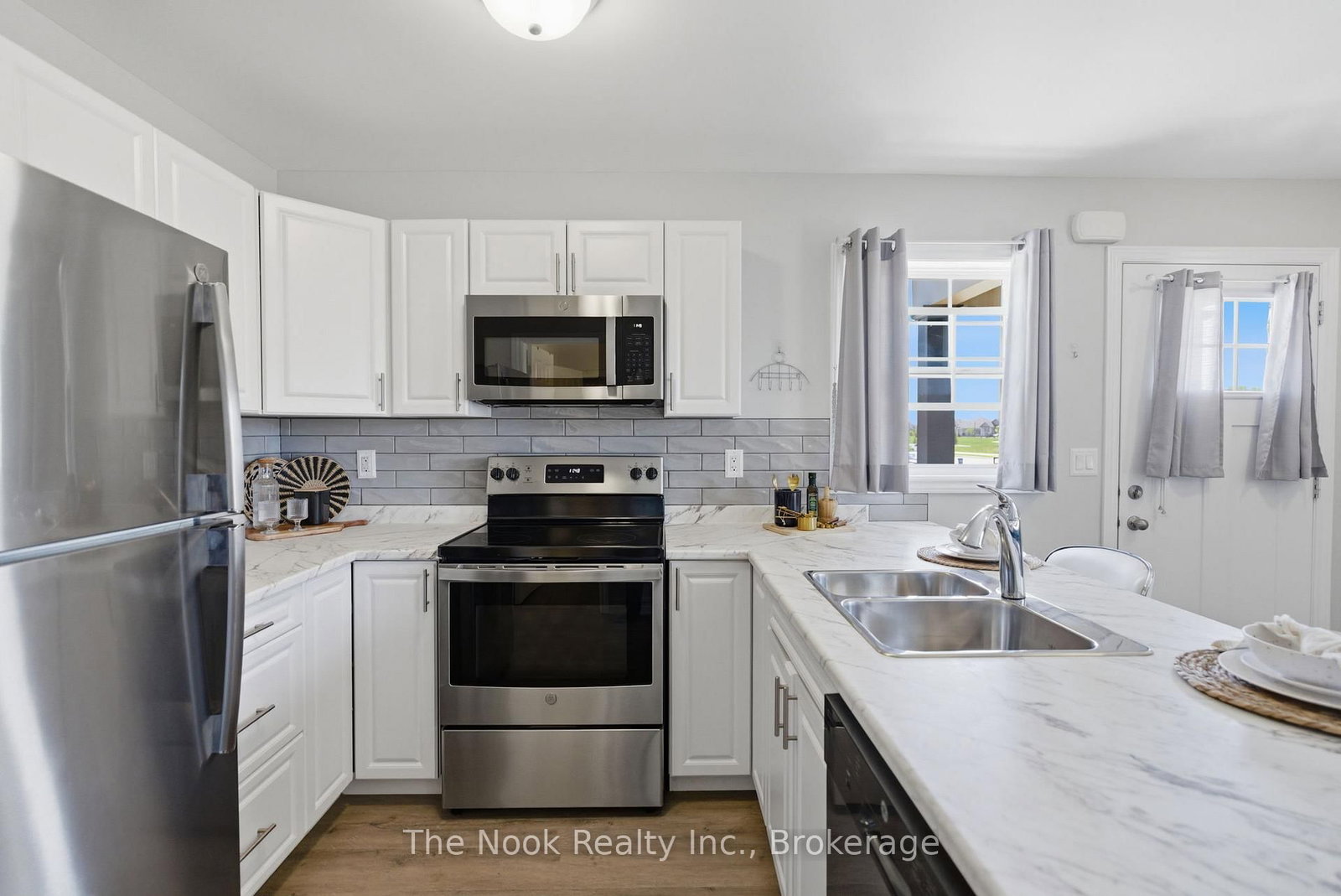 470 Lonsberry Drive • #506 • Cobourg, ON photo 4