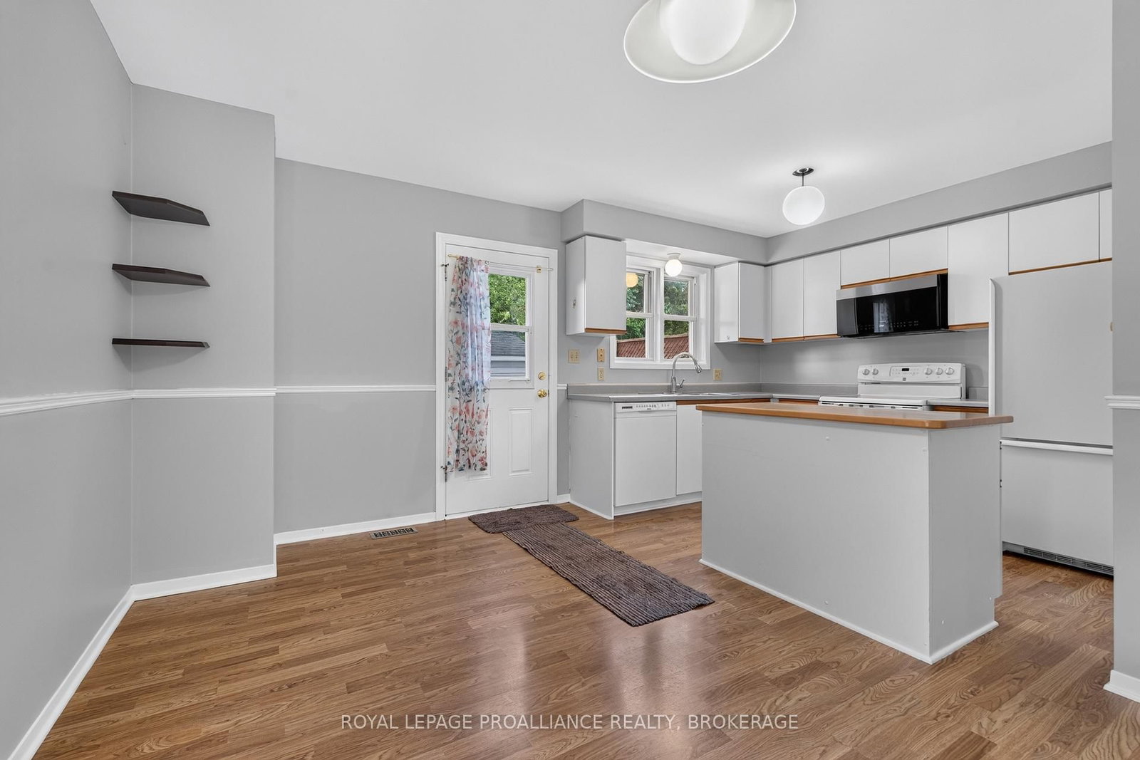 378 Waterloo Drive • Kingston, ON photo 10