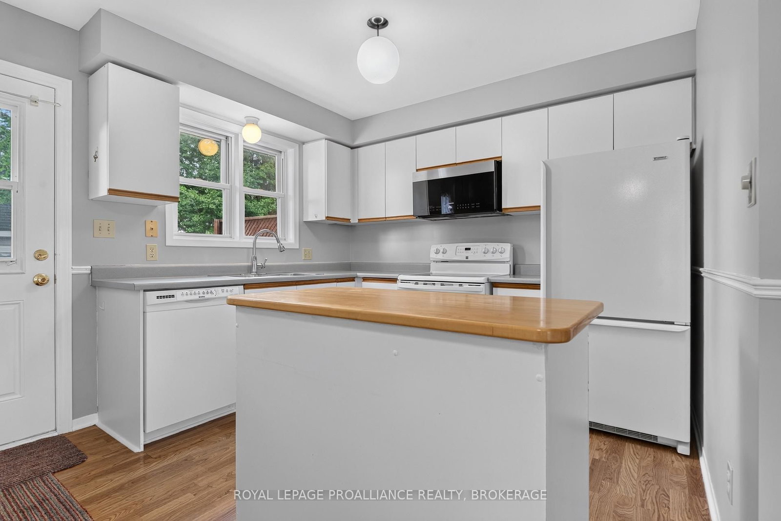378 Waterloo Drive • Kingston, ON photo 11