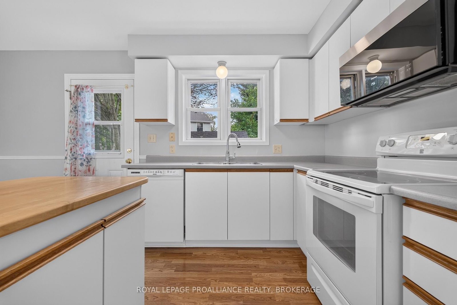 378 Waterloo Drive • Kingston, ON photo 12