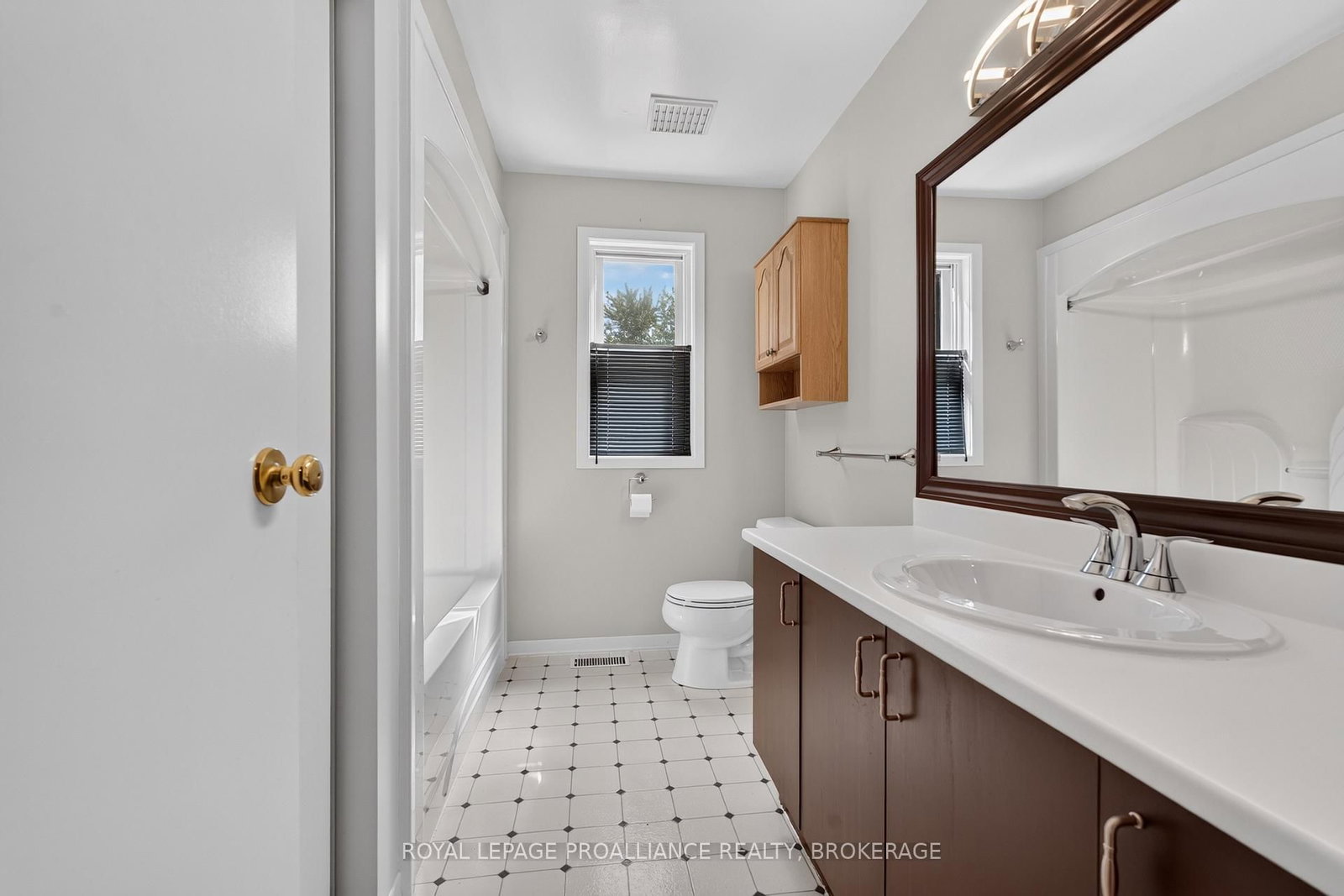 378 Waterloo Drive • Kingston, ON photo 15