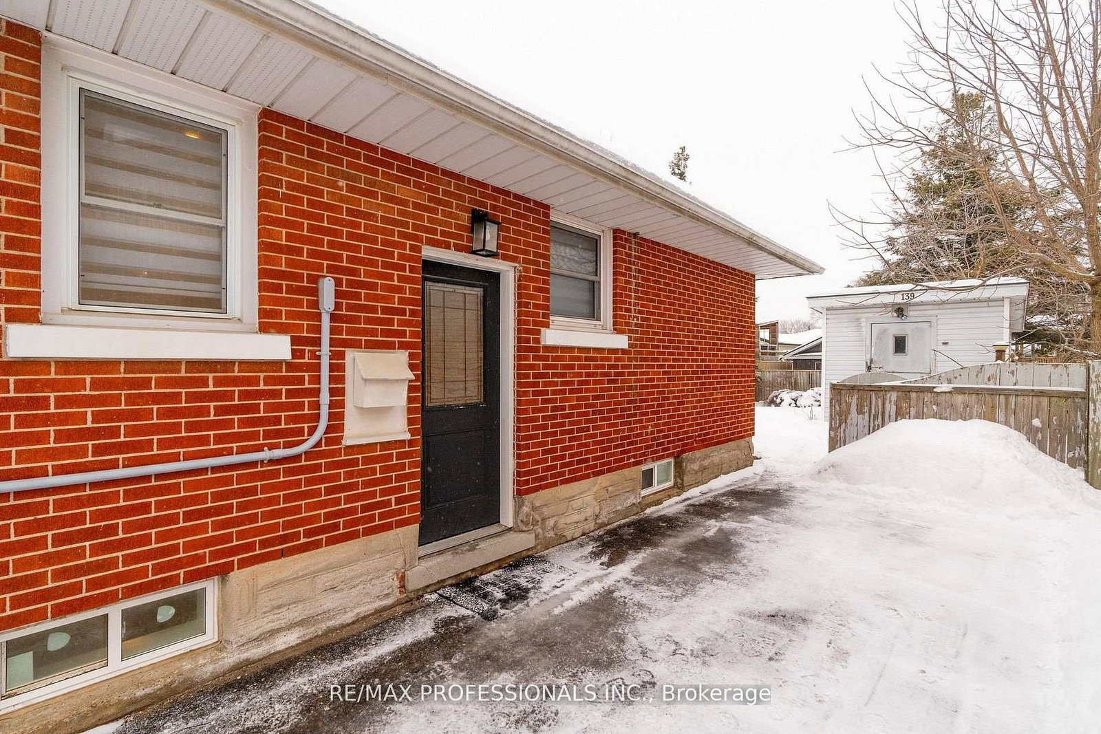 Lower - 139 Byron Avenue, Kitchener 2