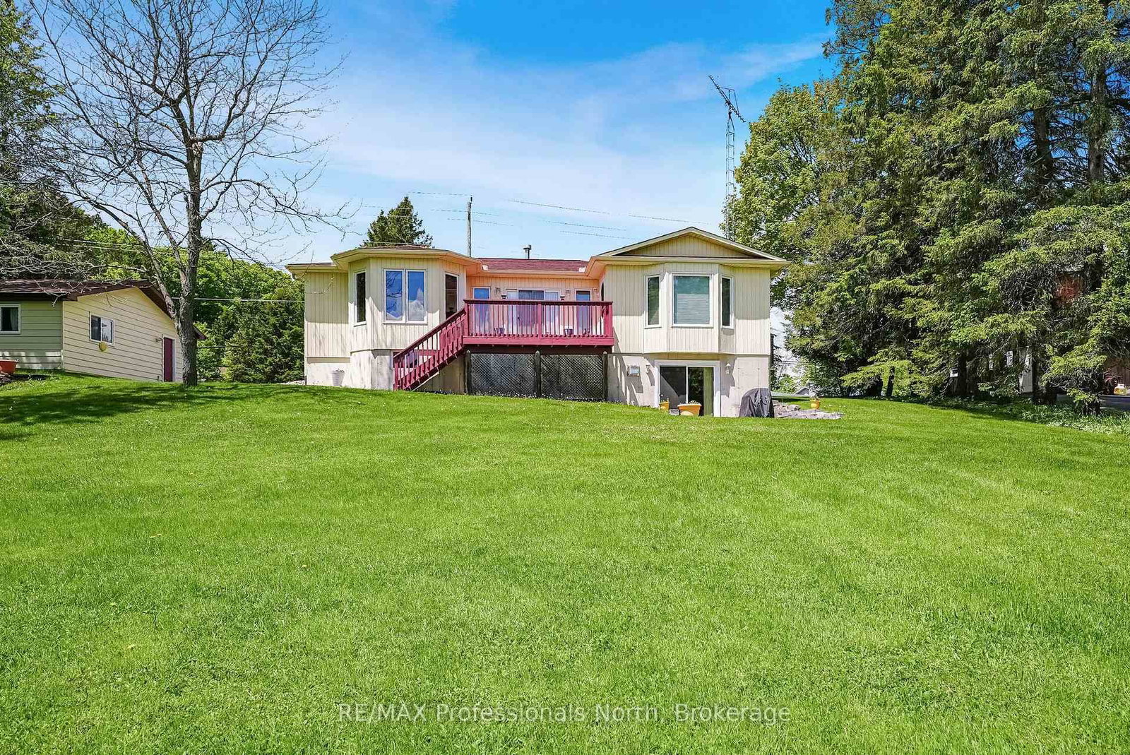 4696 County Road 21 • Dysart et al, ON photo 31