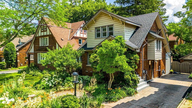 100 Dalewood Crescent